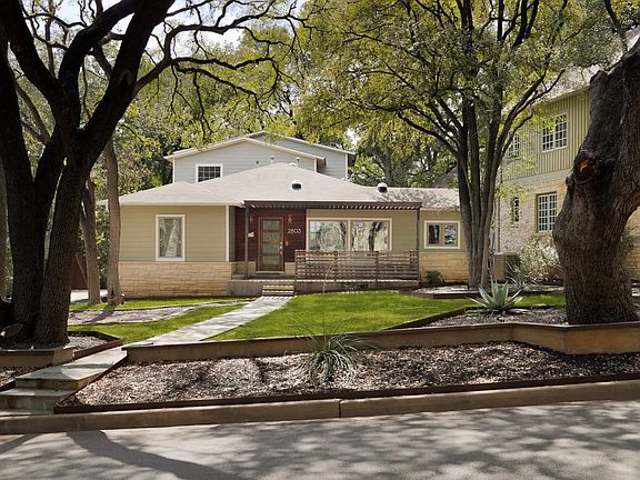 2nd image of 2803 Bridle Path