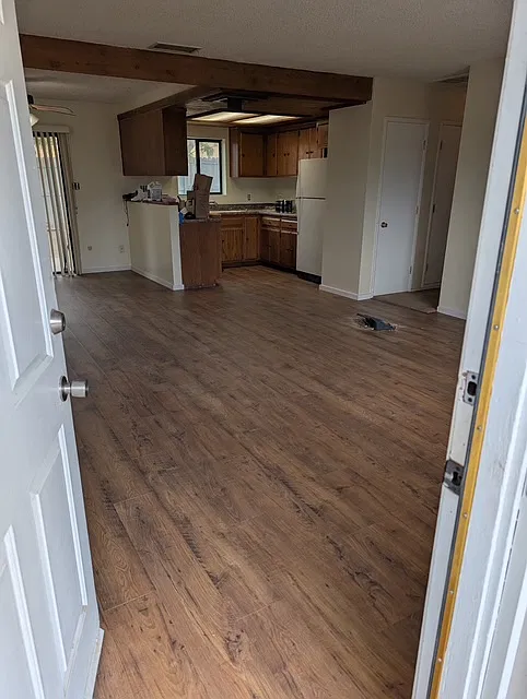 3 bed, 1100 sqft, $1,400 — Photo 2