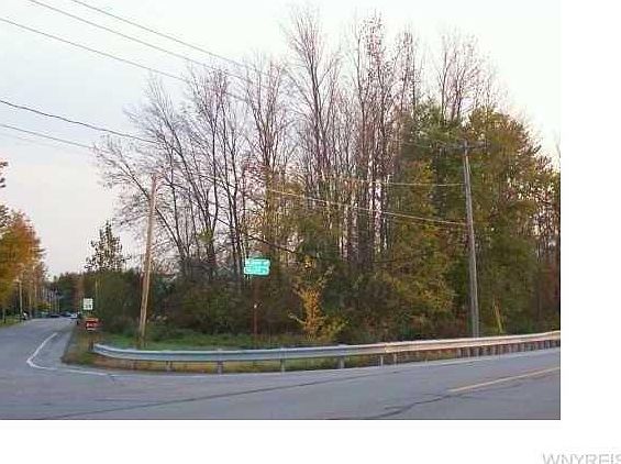 2nd image of 168 Miller Rd