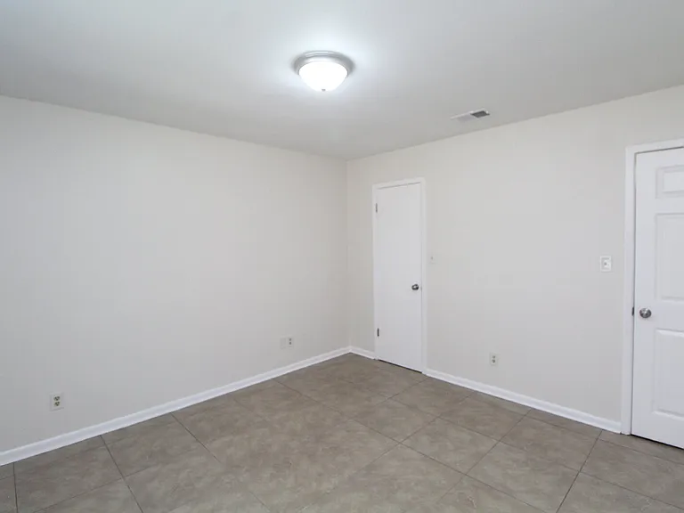 5207 Charbar Dr #B — Photo 12