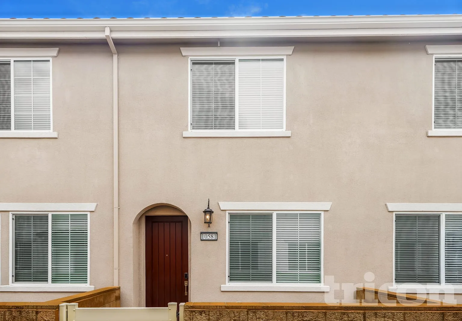 10581 Amigos Court Elk Grove CA — Photo 1