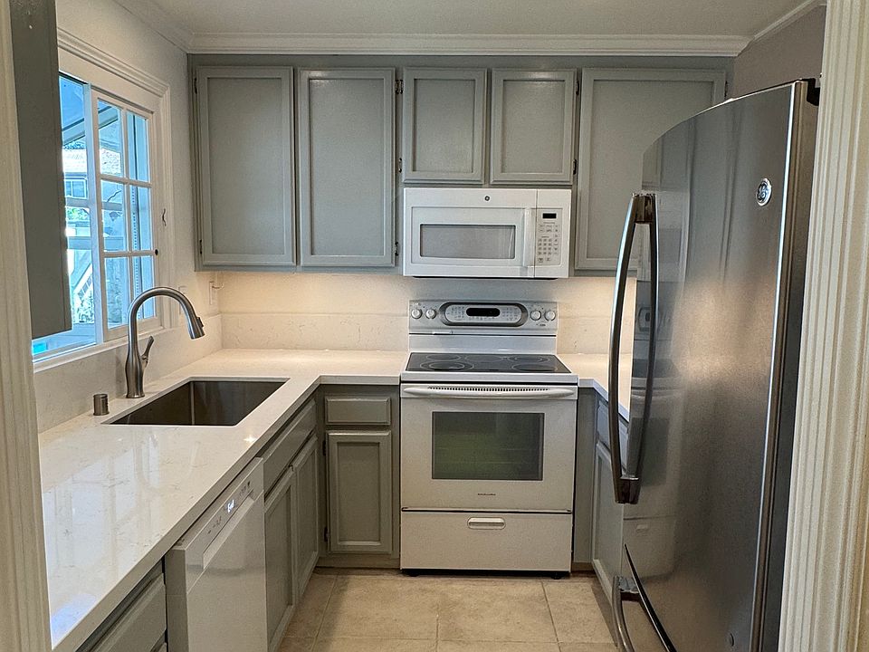 Updated kitchen. New counters. New sink. New dishwasher