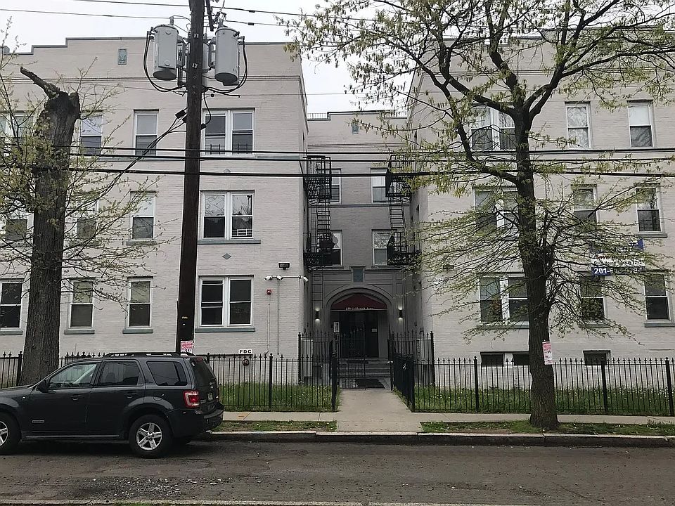 1st image of 270 Goldsmith Ave #C1