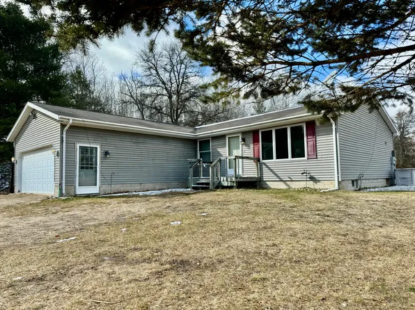 688 Trailway Rd, Luzerne, MI 48636