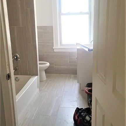 5th image of 3120 Westbourne Ave