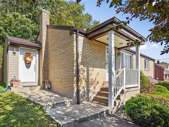 2nd image of 992 Diane Dr