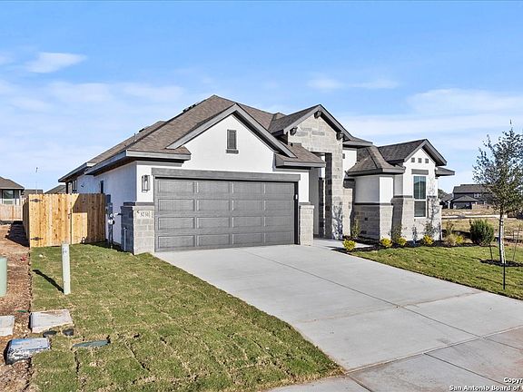 2nd image of 3731 Moru Oak Drive