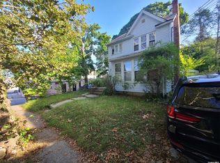 45-09 Westminster Rd, Great Neck, NY 11020