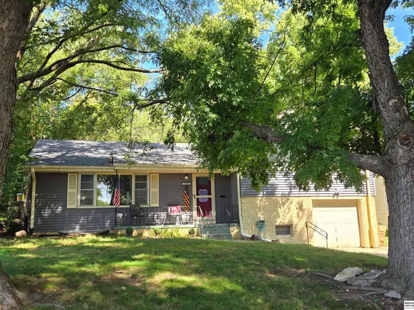 5816 Hamilton St, Omaha, NE 68132