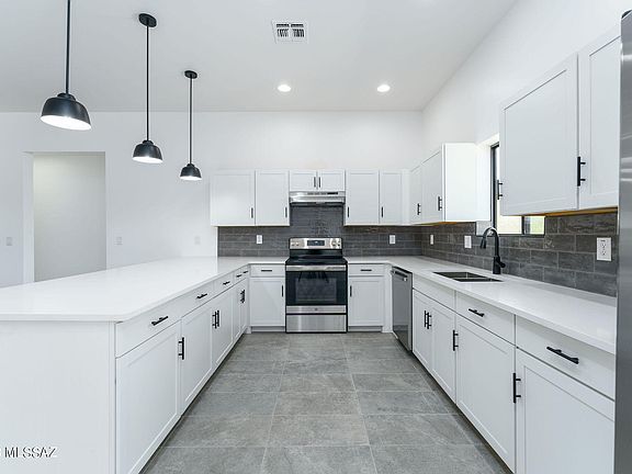5th image of 1931 W Pueblo Vista Blvd