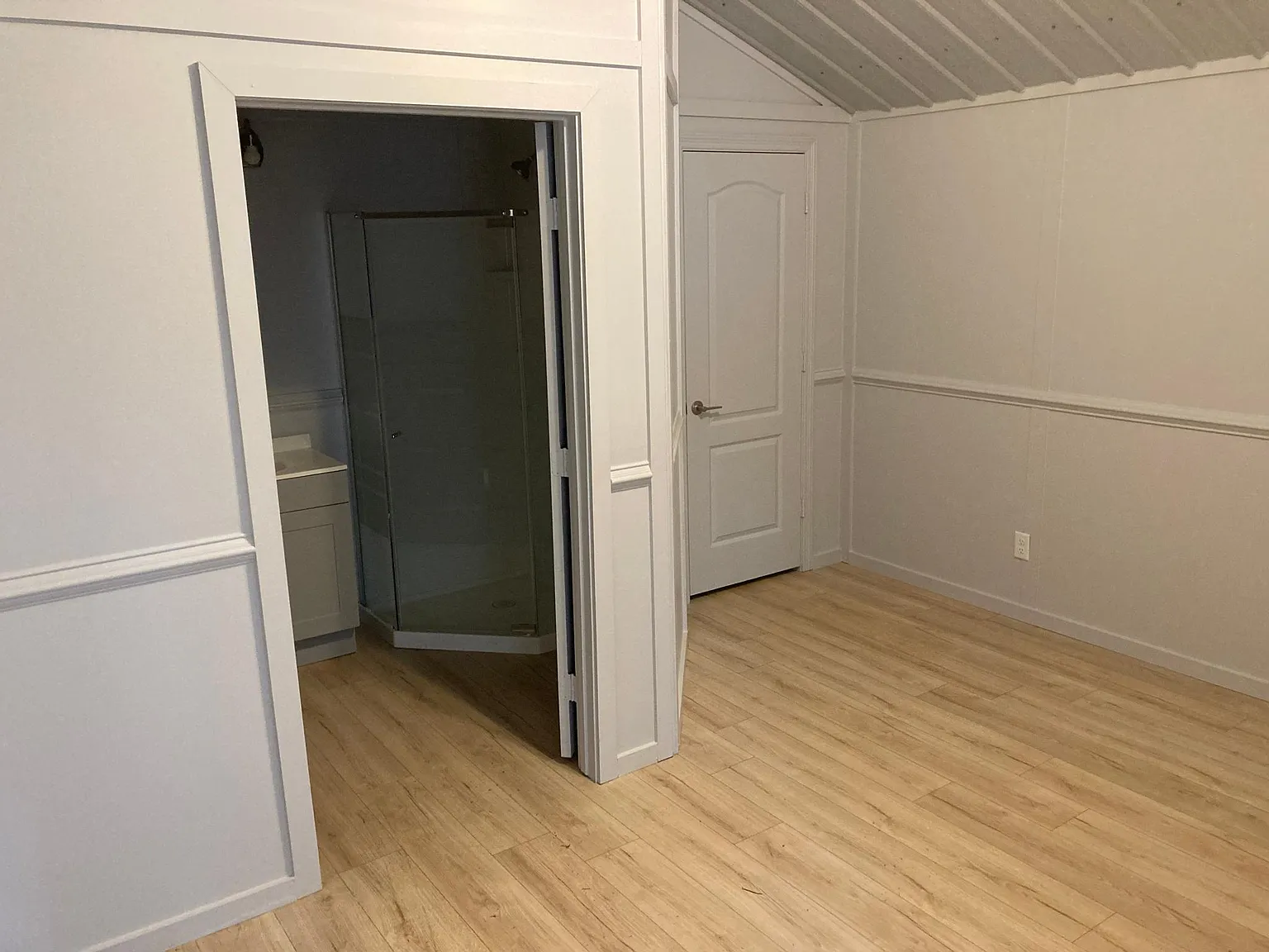 1 bed, 450 sqft, $990 — Photo 4
