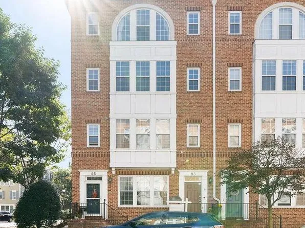 93 Chevy Chase St #93, Gaithersburg, MD 20878