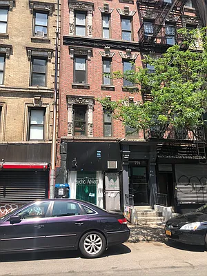 Rented by Karten Real Estate Services LLC | media 10