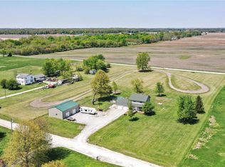 9596 Misty Ln, Bunker Hill, IL 62014