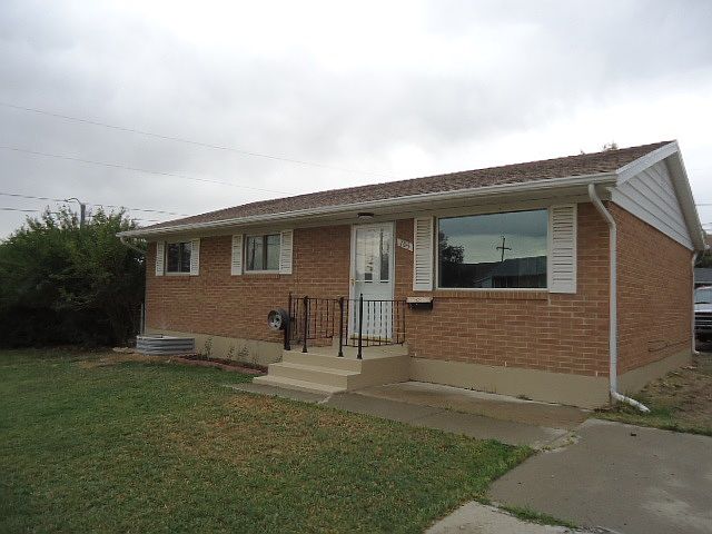 1st image of 105 Evans St