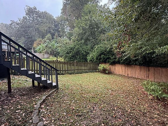3rd image of 2017 Gardenbrook Ln
