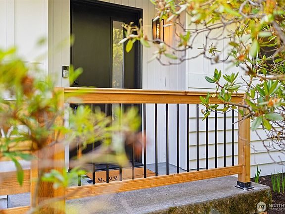 3rd image of 2226 125th Avenue Ct E