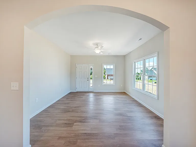 956 Carriage Pkwy — Photo 23
