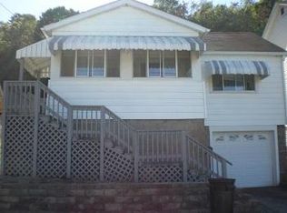 5826 Holsing St, McKeesport, PA