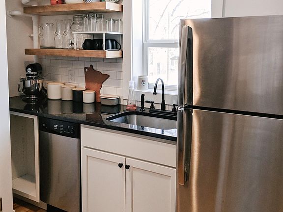5th image of 3216 Lyndale Ave S #300
