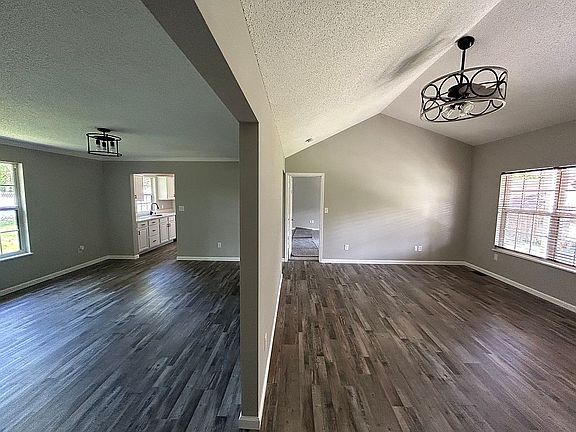 3rd image of 5458 Milburn Rd