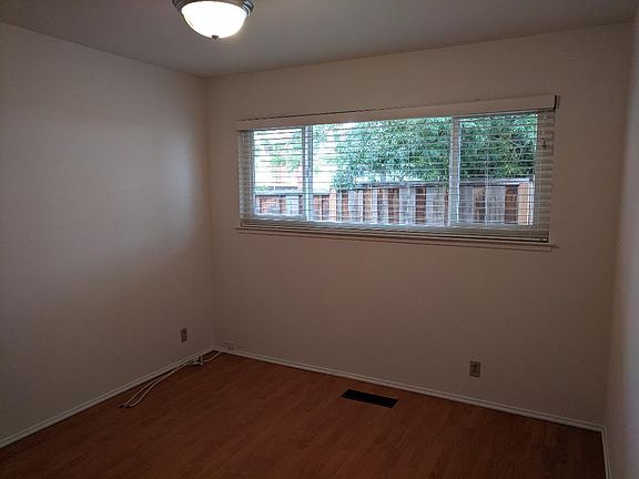 5th image of 1319 Kingfisher Way Unit 3