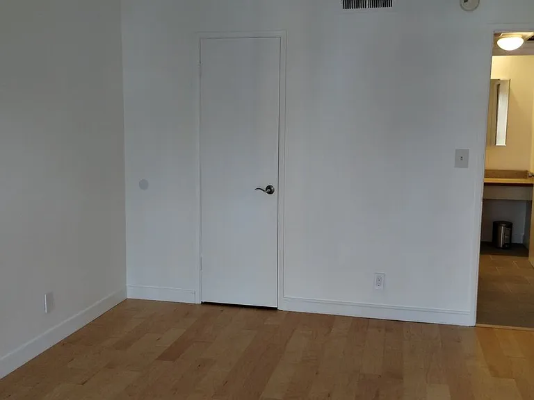 740 N Kings Rd #224 — Photo 15