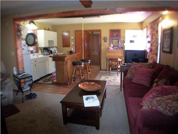 5th image of 303 S Cedar St