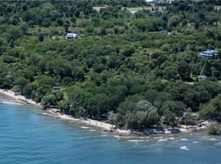 9 E Point Rd, Kelleys Island, OH 43438