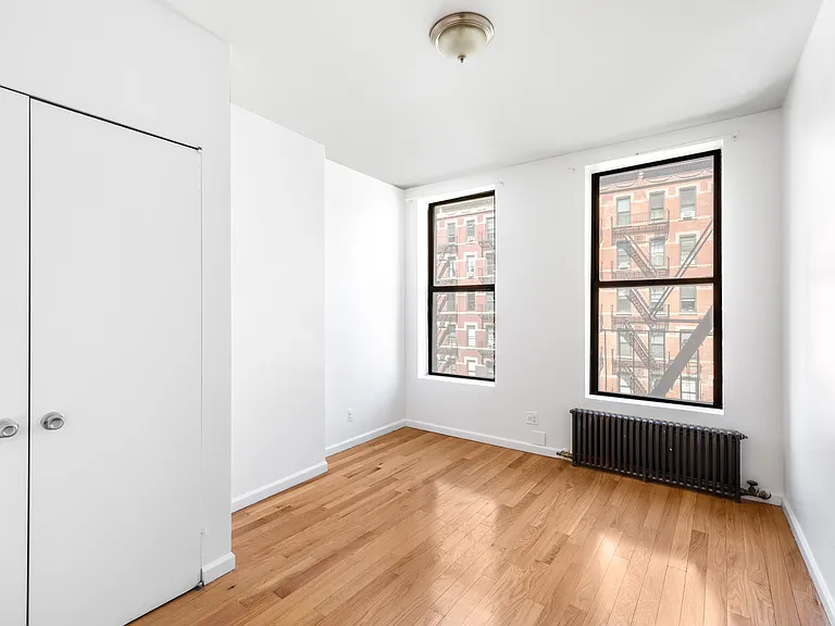 356 W 56th St #6 — Photo 4