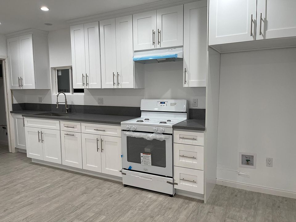 1st image of 10822 Nassau Ave