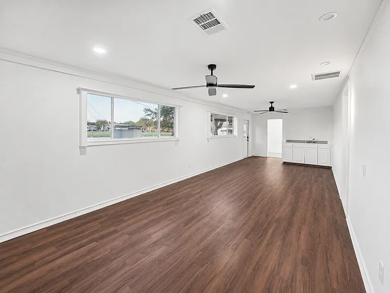 1739 Starwood Dr — Photo 22