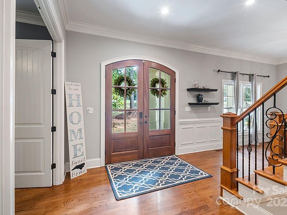 5th image of 150 Alder Springs Ln