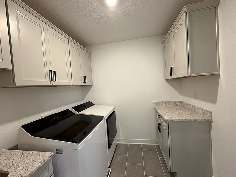 11724 Aubrey Ln — Photo 40