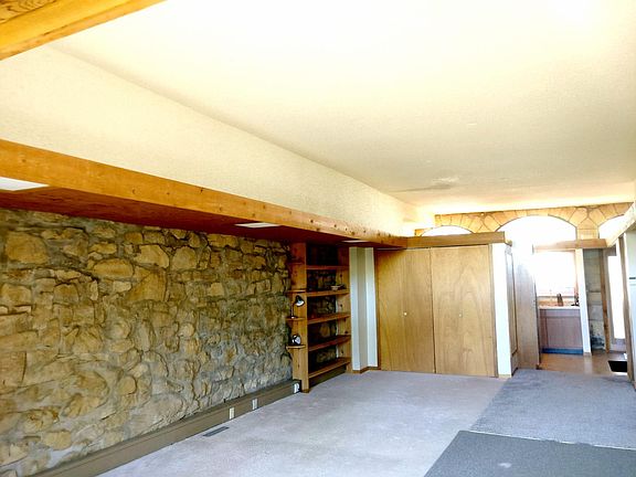 3rd image of 313 Ramsey St