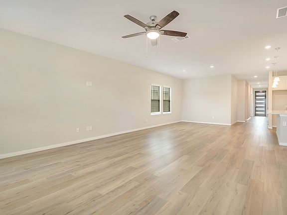 5th image of 1247 Meyers Meadow