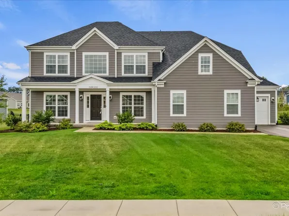 04N200 Norton Lake Cir, Campton Hills, IL 60175