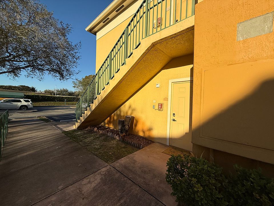 1st image of 7330 NW 114th Ave APT 102