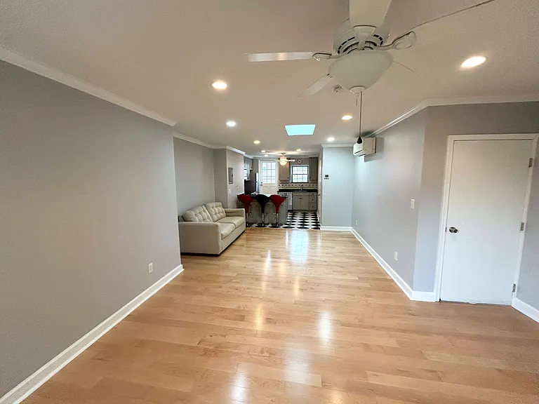 113 Catharine St #3 — Photo 7
