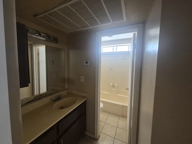 645 W Rio Salado Pkwy #D — Photo 9