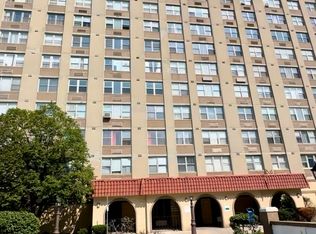 4300 W Ford City Dr #401A, Chicago, IL