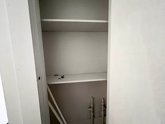 Rented by EastMount Realty LLC | media 7