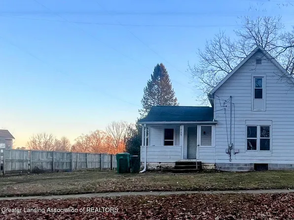 735 W Seminary St, Charlotte, MI 48813