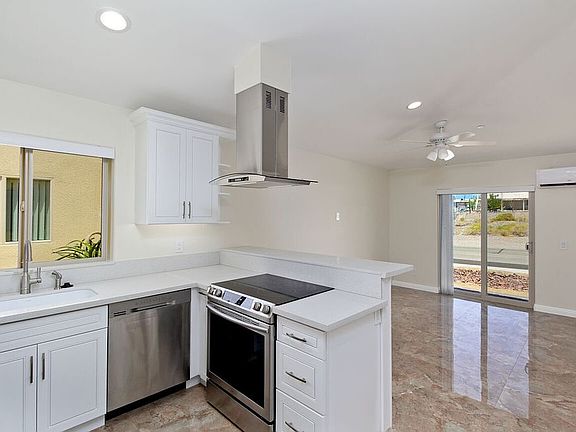 3rd image of 1301 Lobo Dr
