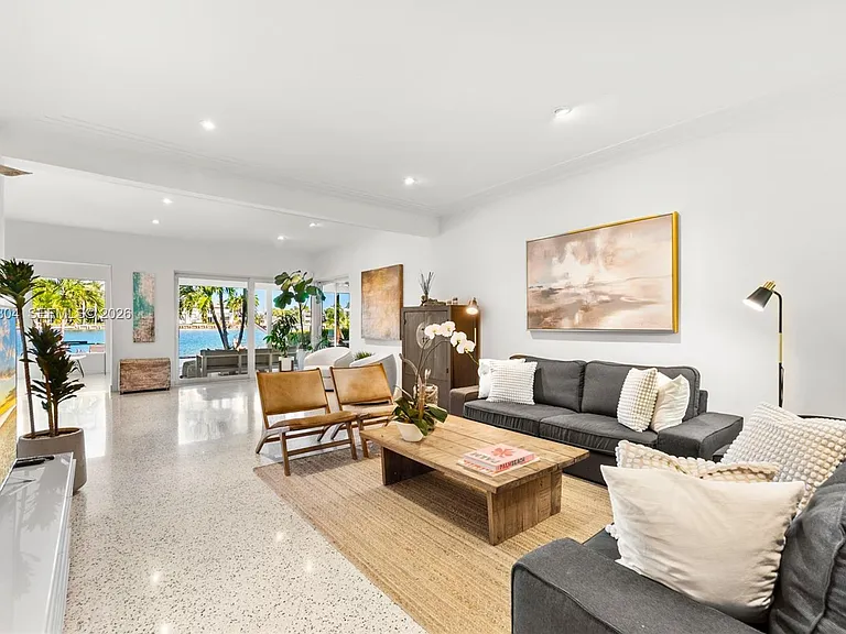 365 N Shore Dr — Photo 11
