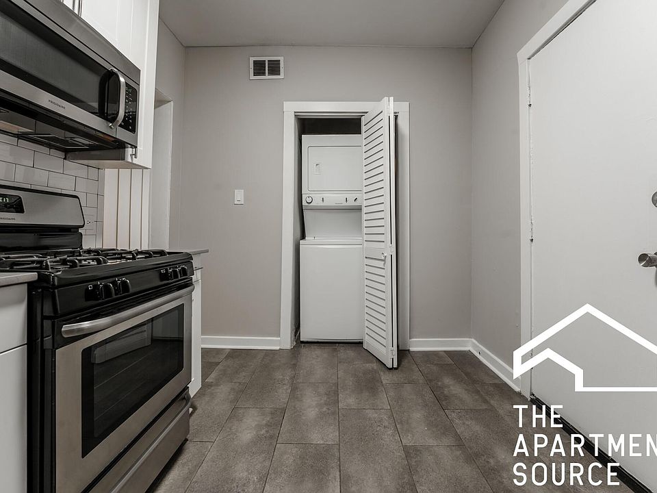 1st image of 3424 N Elaine Pl APT 1E