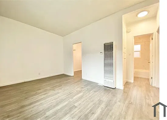 2621 Brighton Ave #11 — Photo 5