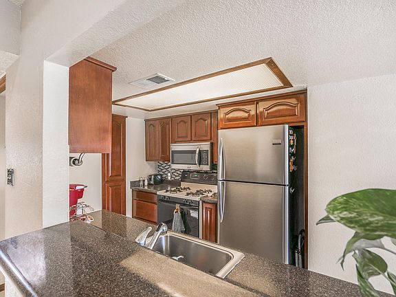 4th image of 10944 Whitehall Dr