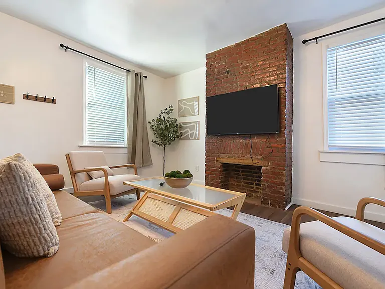 1060 Steuben St #1 — Photo 6