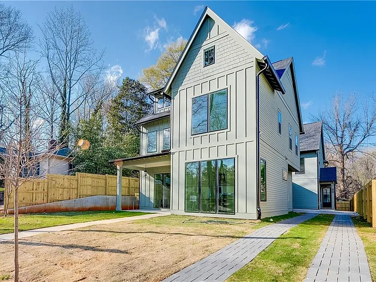 1239 Plaza Ave SW #B — Photo 1